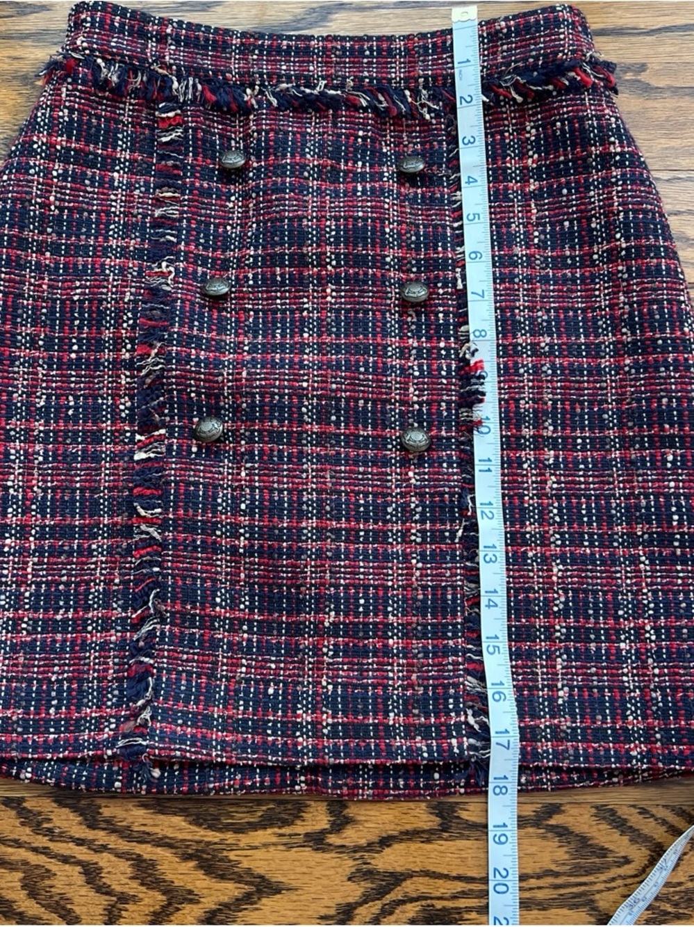 Court & Rowe Red, navy, and tan plaid tweed skirt with button detail